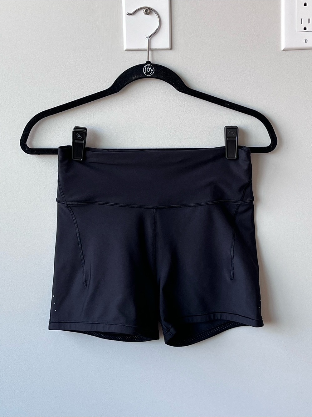Athleta Pacesetter Ultra High Rise 4” Shortie Run Shorts Size M Black Zip Pocket